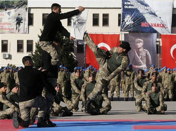 Uzman erbaşların terörle mücadele kursu aksiyon dolu anlar