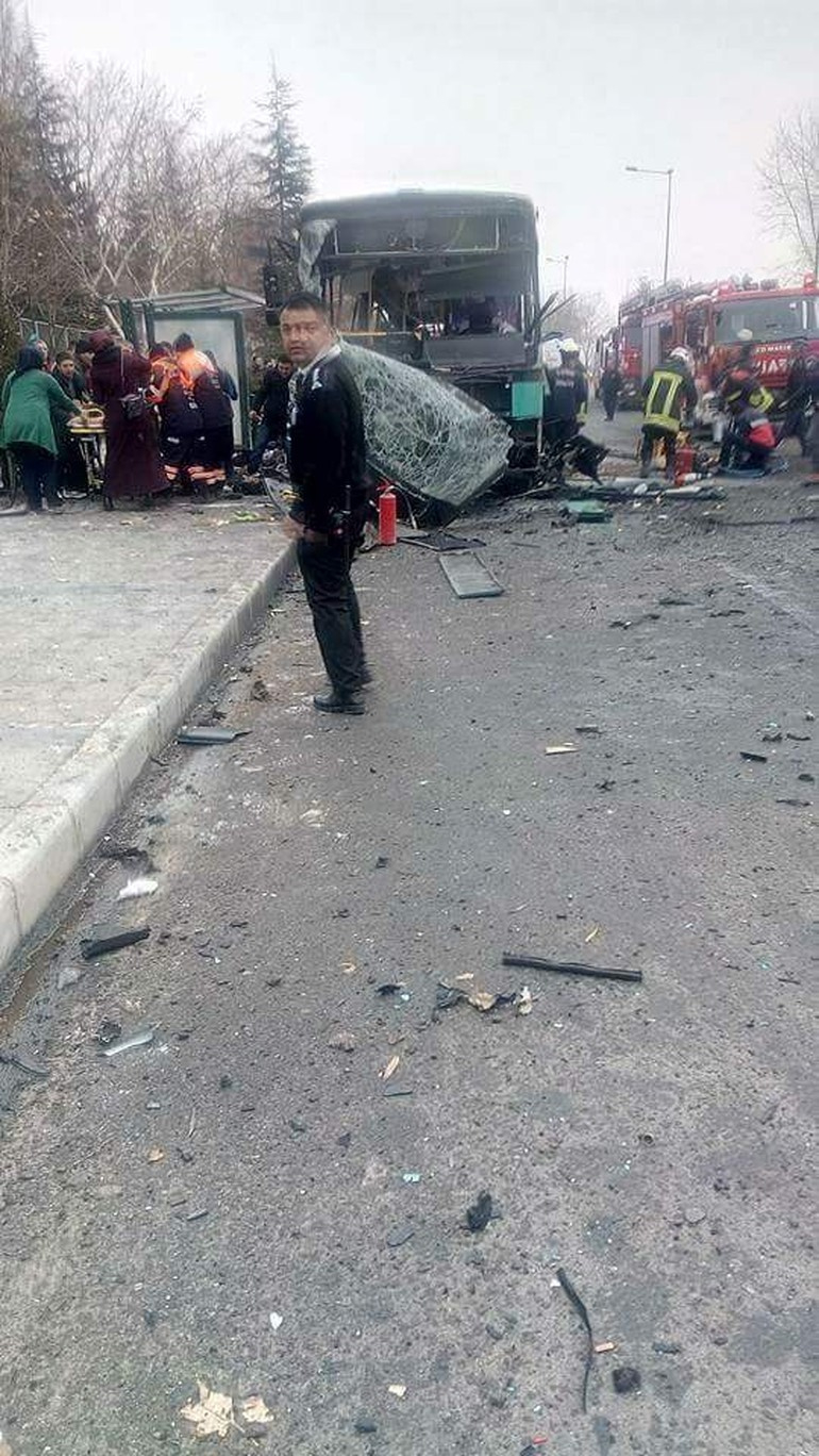 Kayseri'de terör saldırısı olay yerinden ilk görüntüler