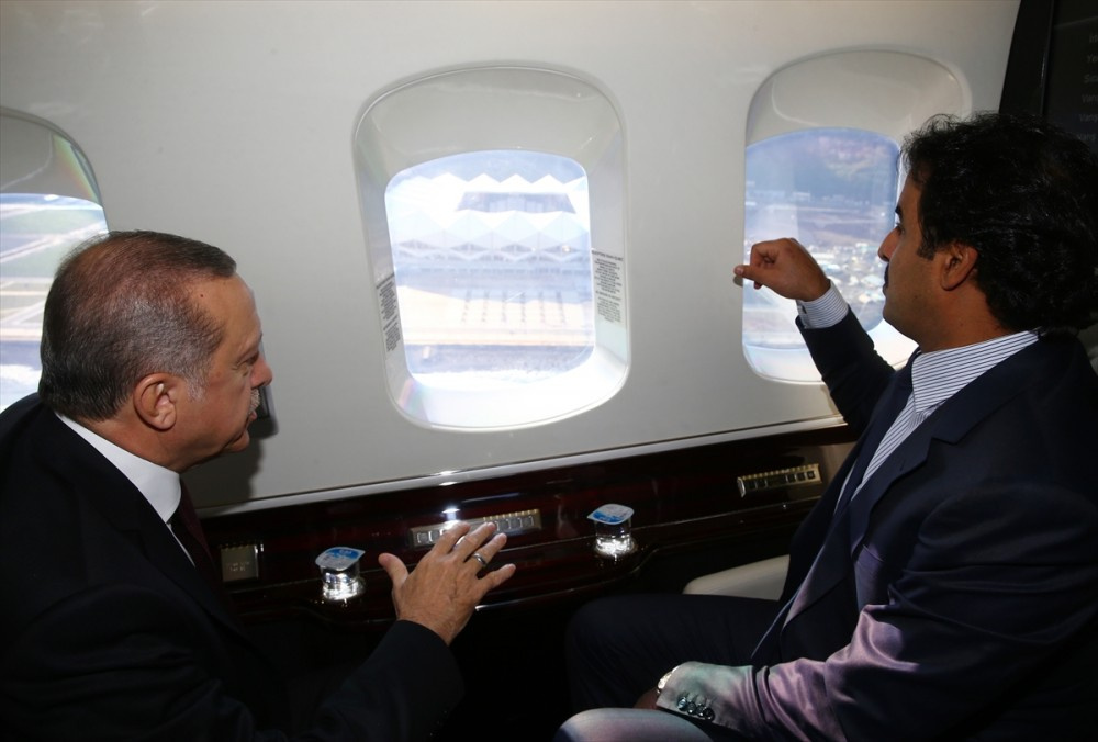 Erdoğan'dan görkemli karşılama! Havadan incelediler