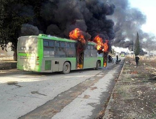 Halep'te tahliye otobüsünü yaktılar!