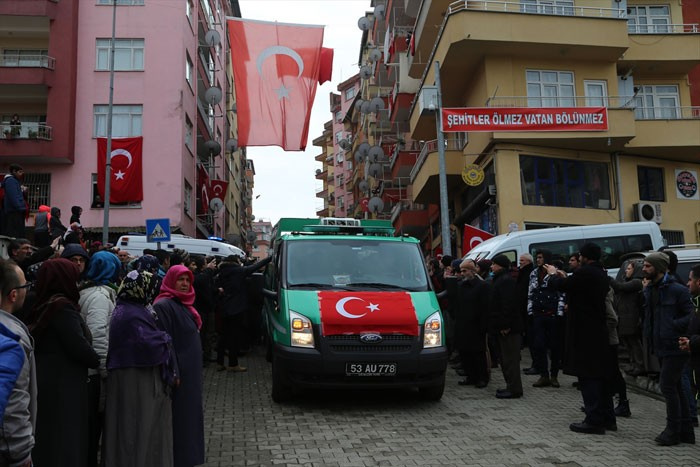 Şehit annesi annesinin kuzusu deyince...