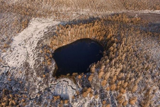 Dünyanın en farklı ailesi dünyadan uzak yaşıyorlar