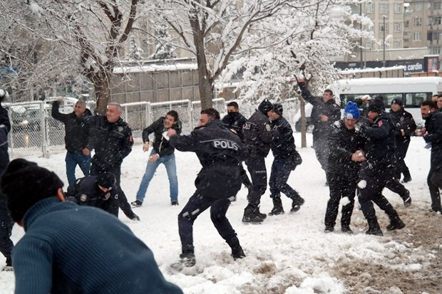 Kahramanmaraş'ta polis ile vatandaş arasında 'soğuk savaş!'