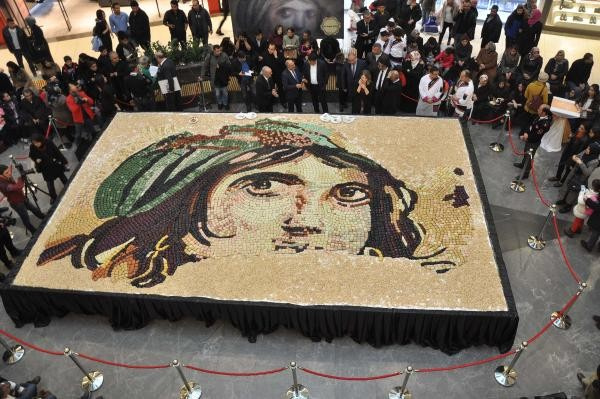 Gaziantep'te 6 bin 160 baklava dilimiyle rekor