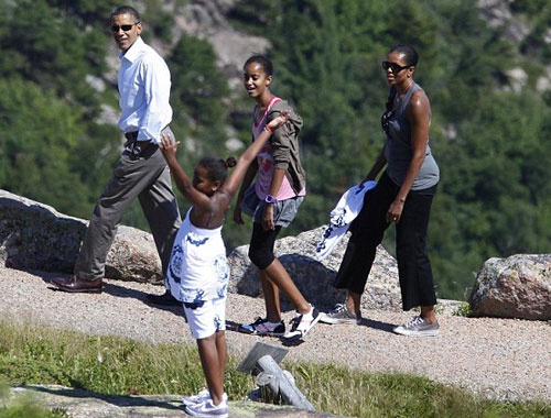 Obamalar 8 yılda tatil için para değil servet harcamış!