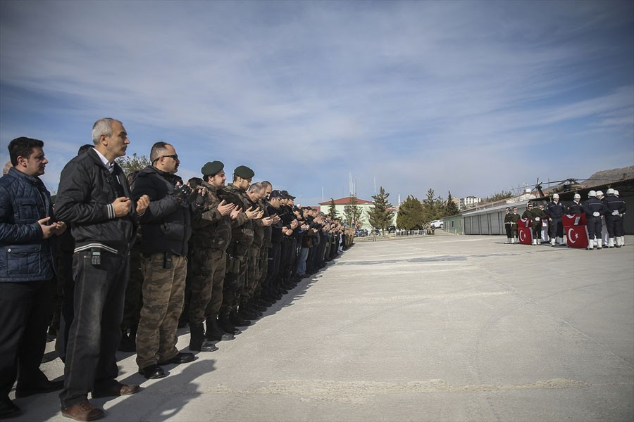 İdil'de şehit olan polis dualarla uğurlandı!