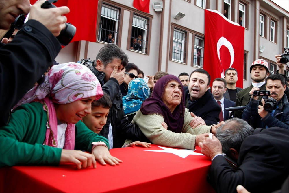 Adıyaman şehidi Kürtçe ağıtlarla uğurlandı!