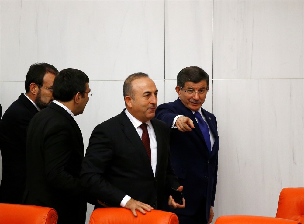 Davutoğlu Çavuşoğlu'na ısrarla ne gösterdi?