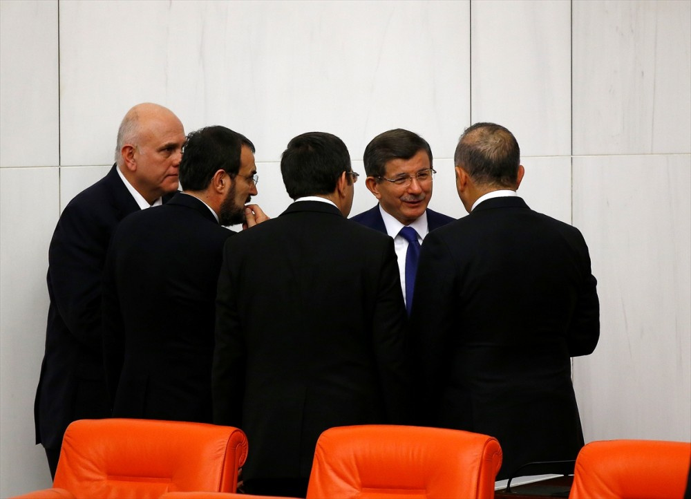 Davutoğlu Çavuşoğlu'na ısrarla ne gösterdi?