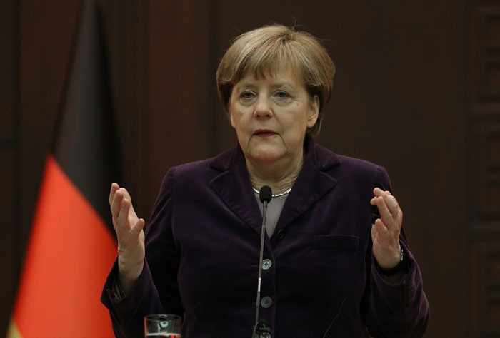 Merkel'in baktığı hadiste ne yazıyordu?