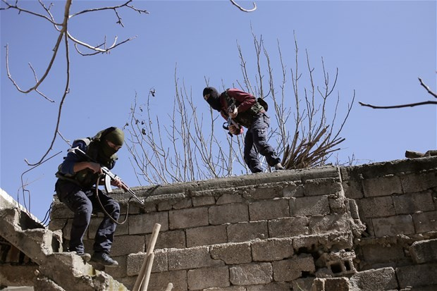 AFP Mardin'de PKK'nın askerle çatışmasını fotoğrafladı!