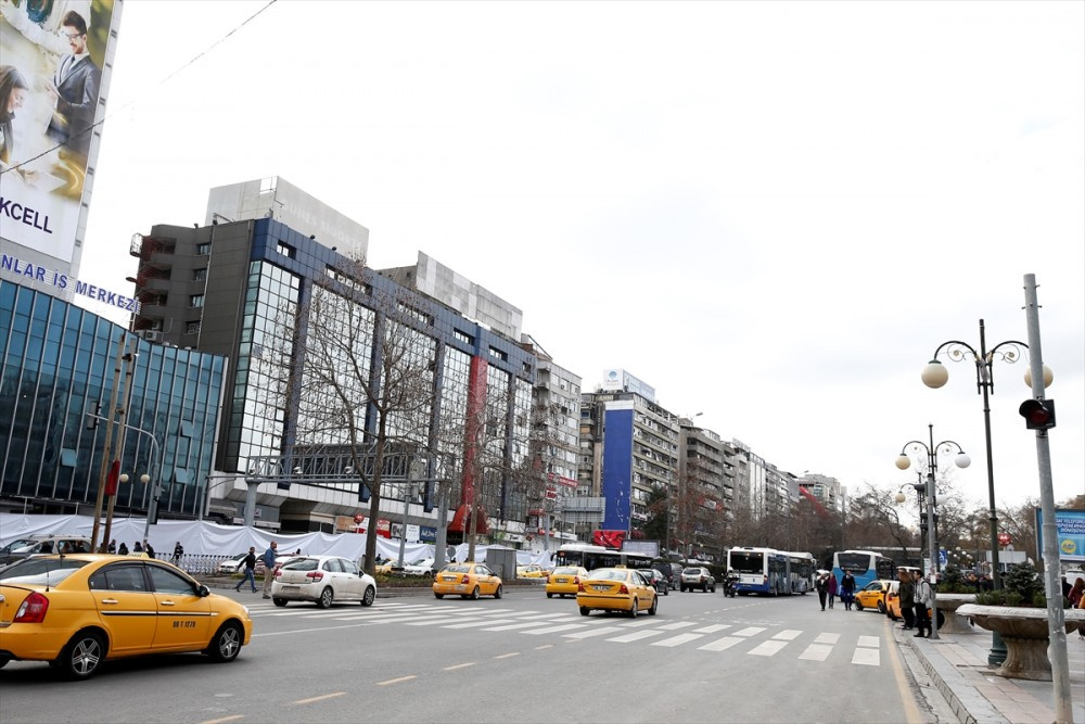 Ankara'da saldırının izleri 2 günde silindi!