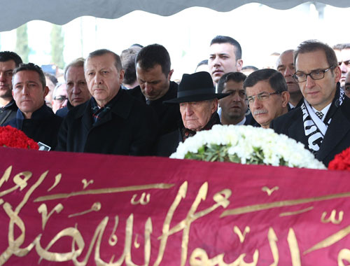 Mustafa Koç'un mezarında 24 saat nöbet nedeni ise...