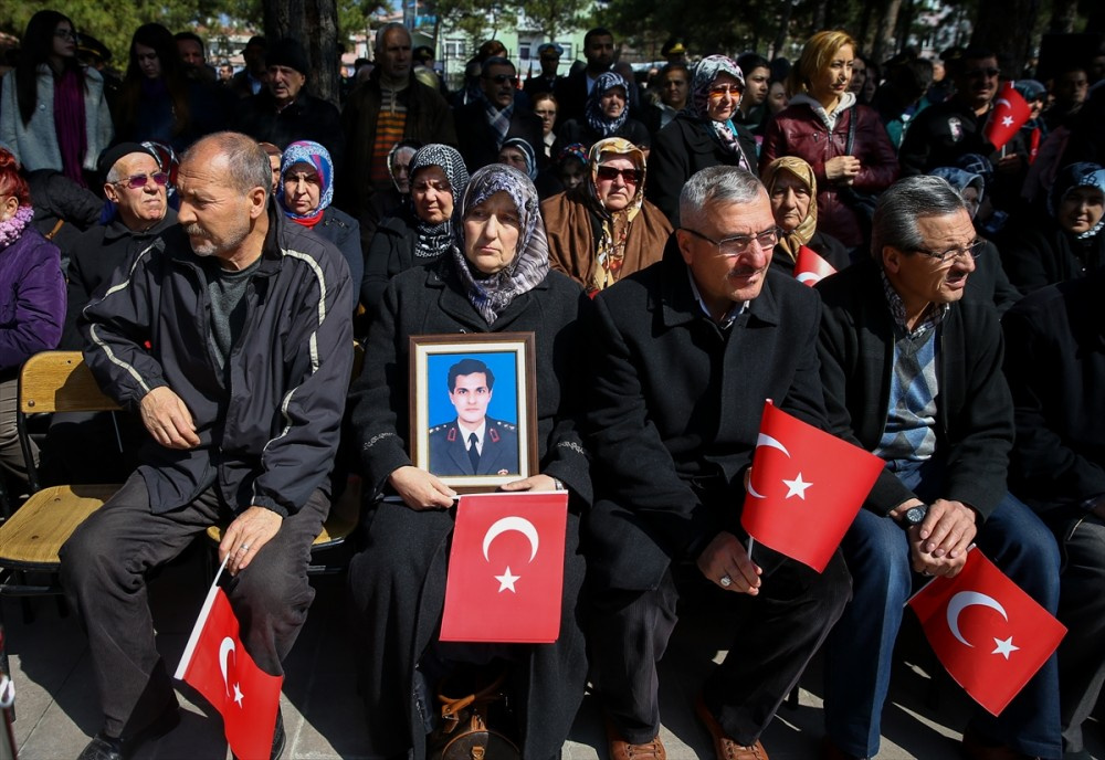 Şehit annelerinin gözyaşları durmadı!