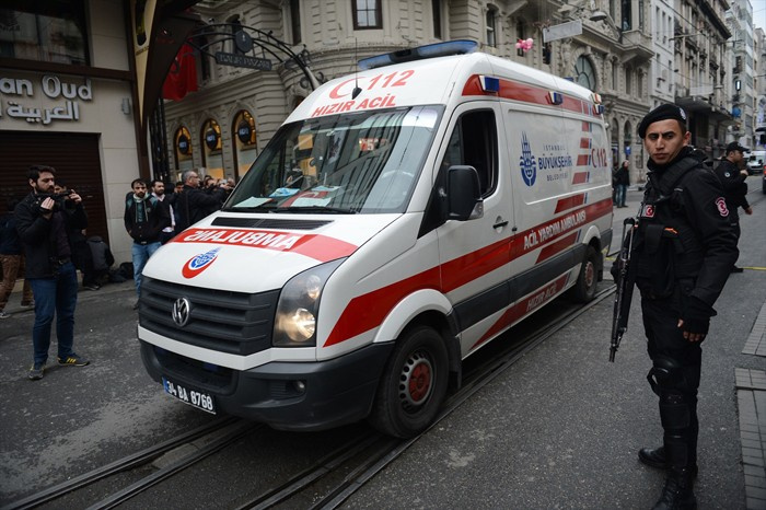 İstiklal caddesinde patlama! Olay yerinden ilk görüntüler 