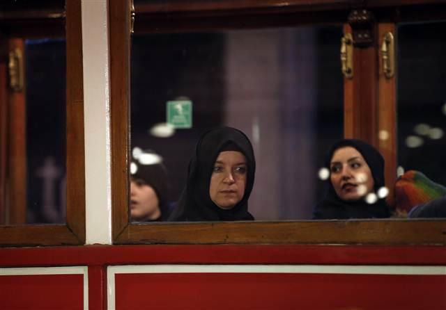 Patlama sonrası dün gece Taksim... Detaya dikkat