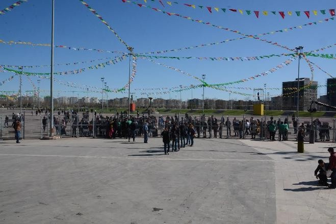 Diyarbakır'da Nevruz böyle kutlandı...