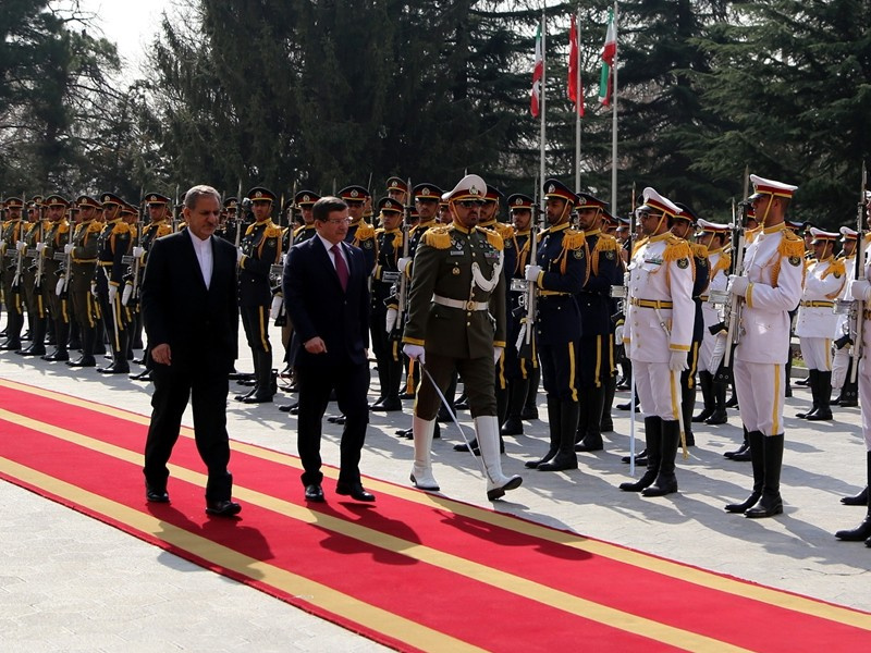 Davutoğlu'nun o ayakkabısının sırrı ortaya çıktı!