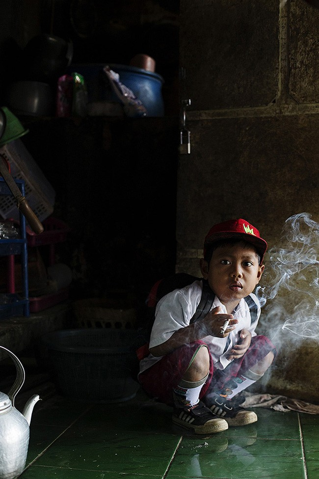 5 yaşındaki çocukların bile sigara içtiği ülke