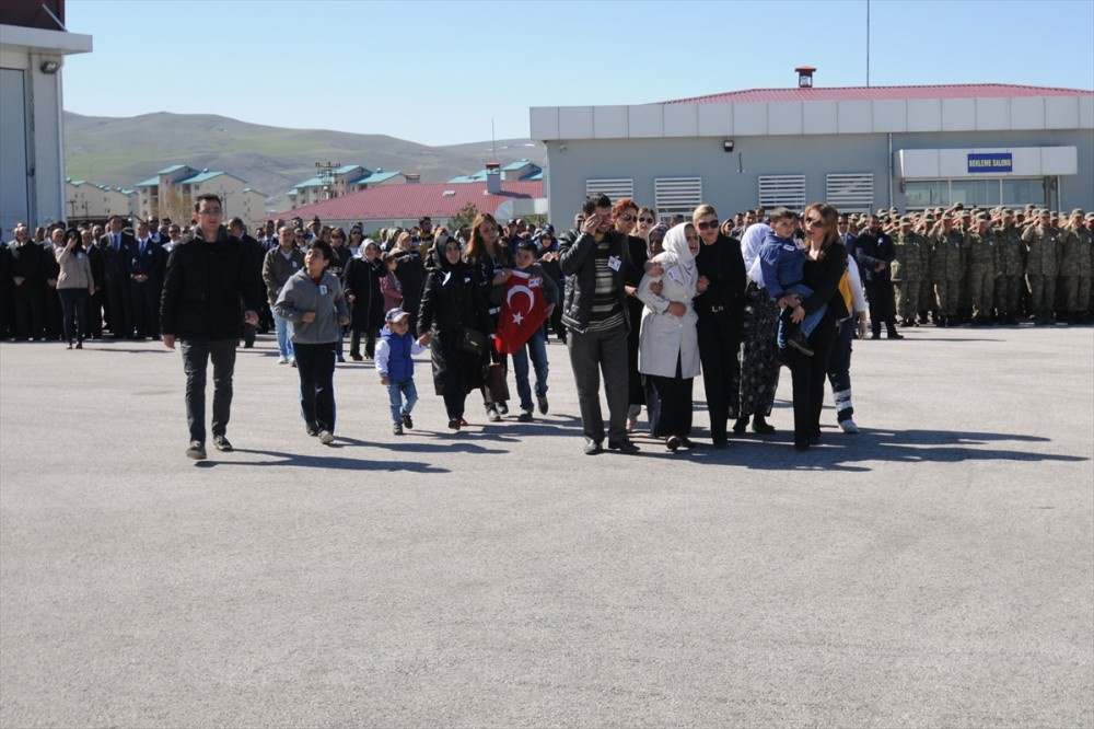 Van şehidi gözyaşlarıyla Kilis'e uğurlandı!