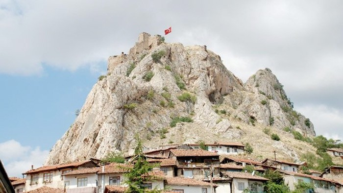 Tokat Kalesi'ndeki gizli geçit heyecan uyandırdı