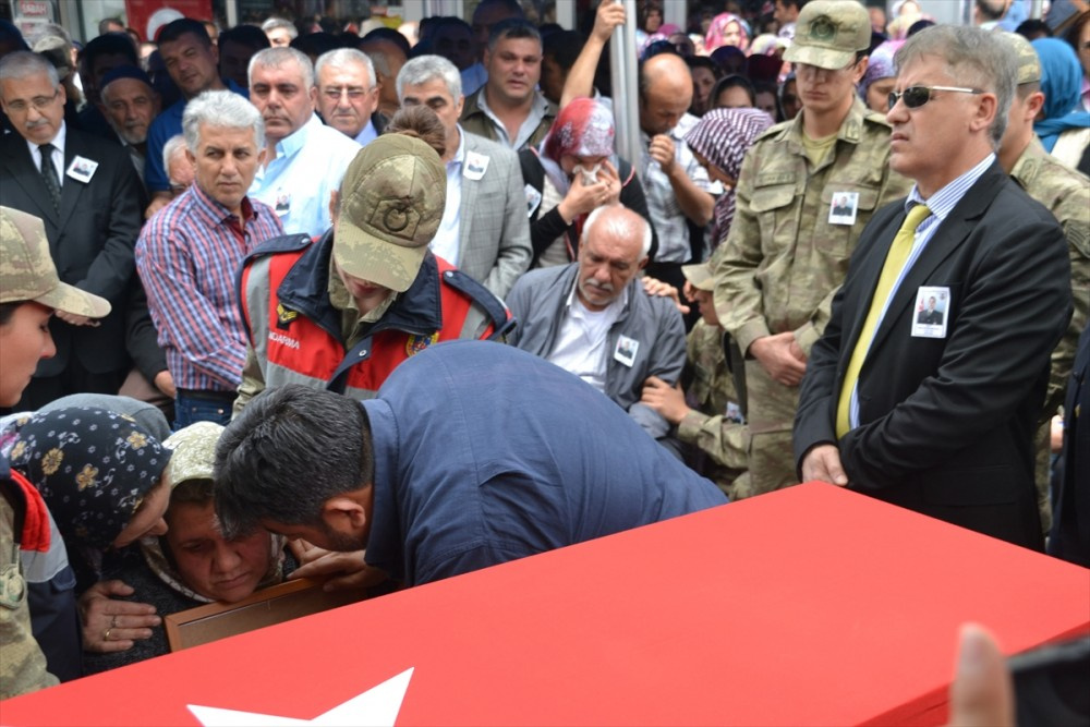 Şehit Ethem Hacımahmutoğlu'nu binlerce kişi uğurladı!
