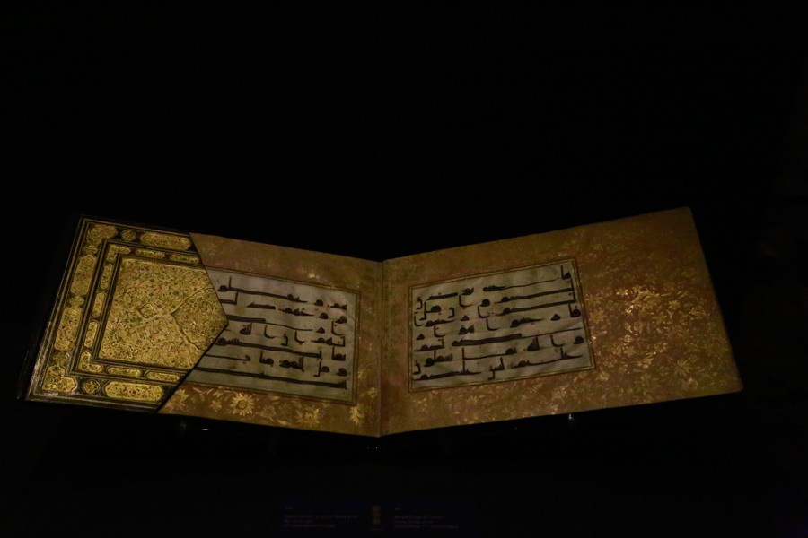 1300 yıllık Kur'an-ı Kerimler İstanbul'da sergide