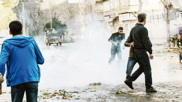 Diyarbakır'da beyaz torosla saldırı!