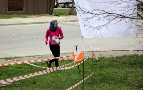Başbakan Davutoğlu'nun kızı kıyasıya yarıştı
