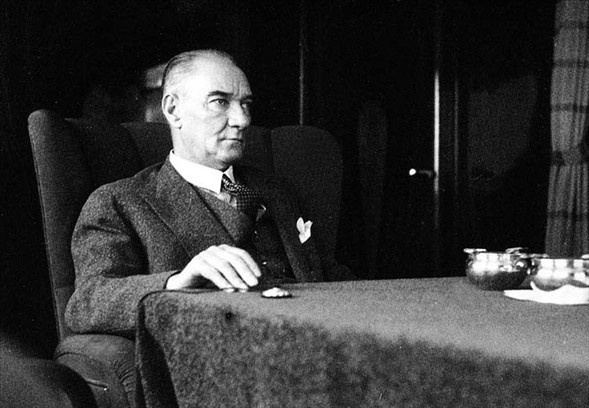 Görmediğiniz kareleriyle 19 Mayıs'a özel Atatürk fotoğrafları