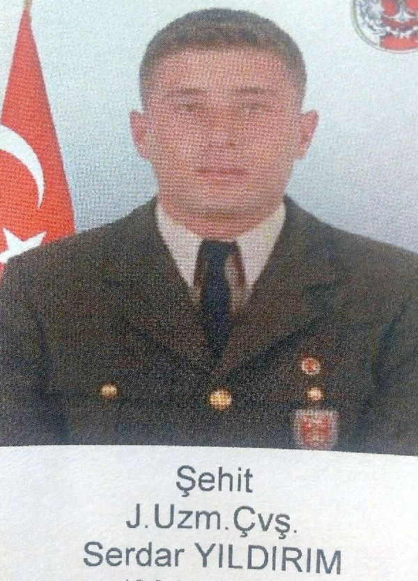 Şehit askerin eşi: Açın belki o değildir