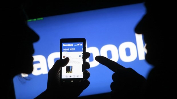 Facebook'tan Twitter'a bir çalım daha! 24 saat...