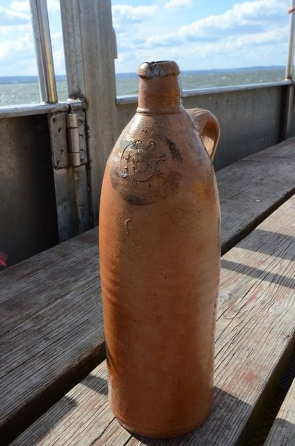 Denizden çıkarılan 200 yıllık şişe şaşırttı