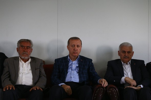 Erdoğan ve Yıldırım Diyarbakır'daki katliam köyünde