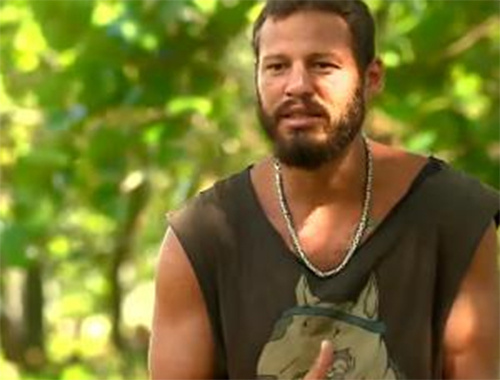 Survivor'da Atakan takım arkadaşlarına saydırdı!