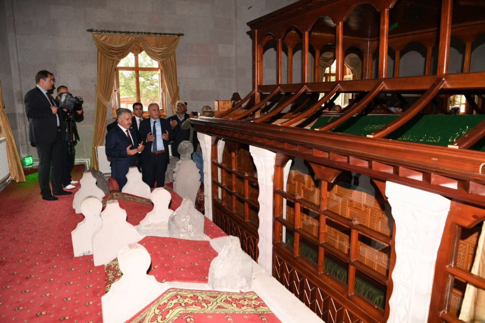 Ulaştırma Bakanı Ahmet Arslan'a Kars'ta büyük karşılama!