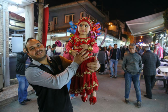 İzmir'de renkli Hıdırellez kutlaması