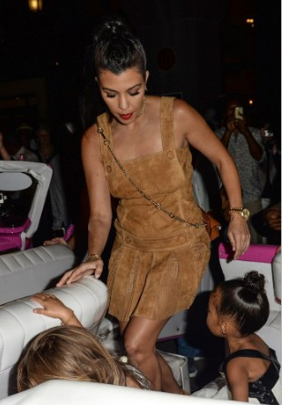 Kardashian ailesi Küba'da gördükleri ilgi...