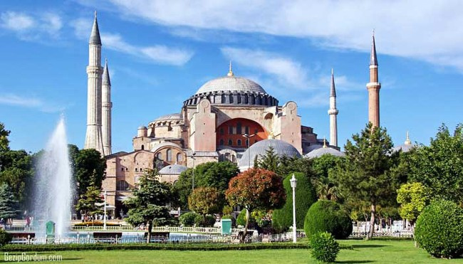 Ayasofya'da 30 gün Kur'an-ı Kerim okunacak