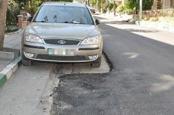 Çankaya'daki park eden araç ayrıntıya dikkat