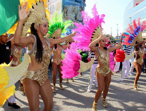 Rio Karnavalı değil Kiraz Festivali