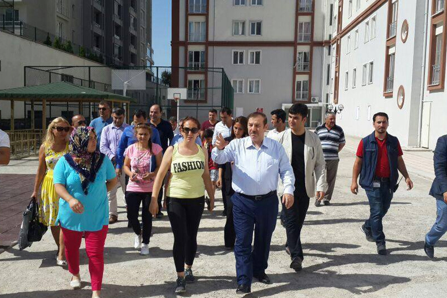 Pusula İnşaat Site Sakinleri dertlerini Başkan Necmi Kadıoğlu'na anlattı