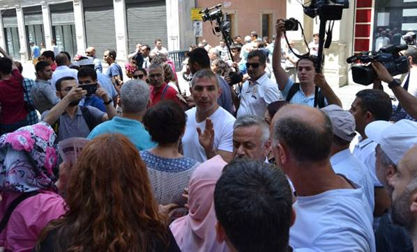 İstiklal Caddesi’nde gerginlik! Polis müdahale etti