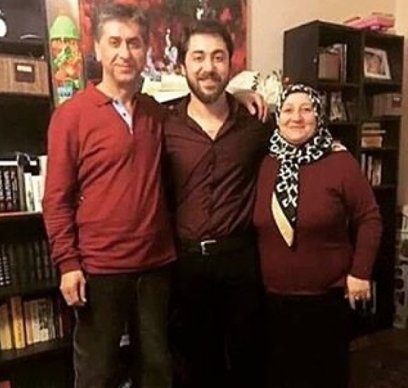 Semih Öztürk'ün sevgilisi ile anne ve babasına bakın!