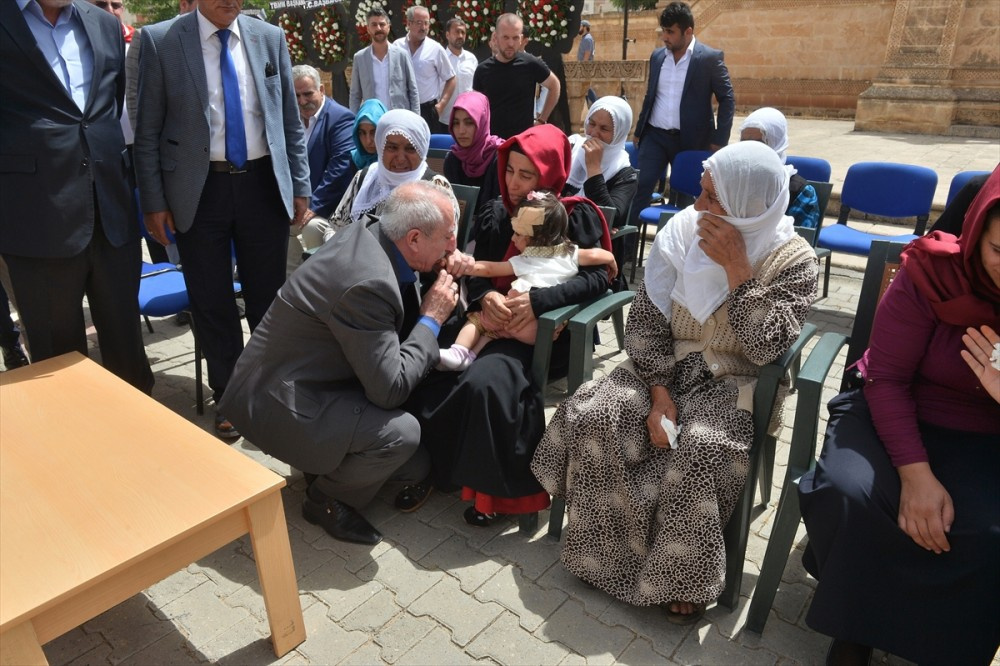 Midyat şehitlerini cenaze töreninde yürek yakan ağıt!