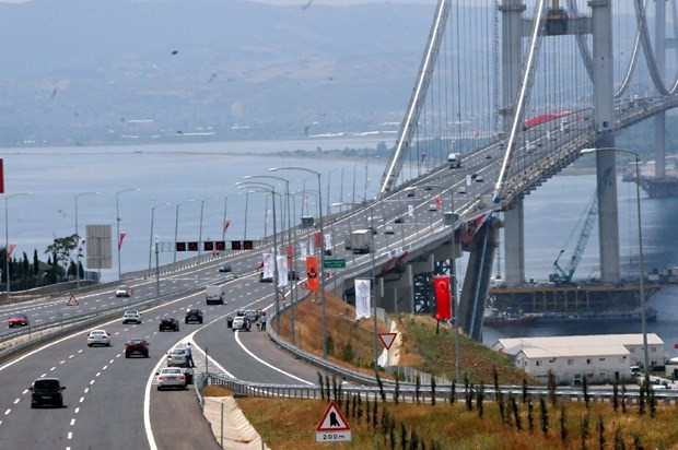 Osmangazi Köprüsü'ne yoğun ilgi