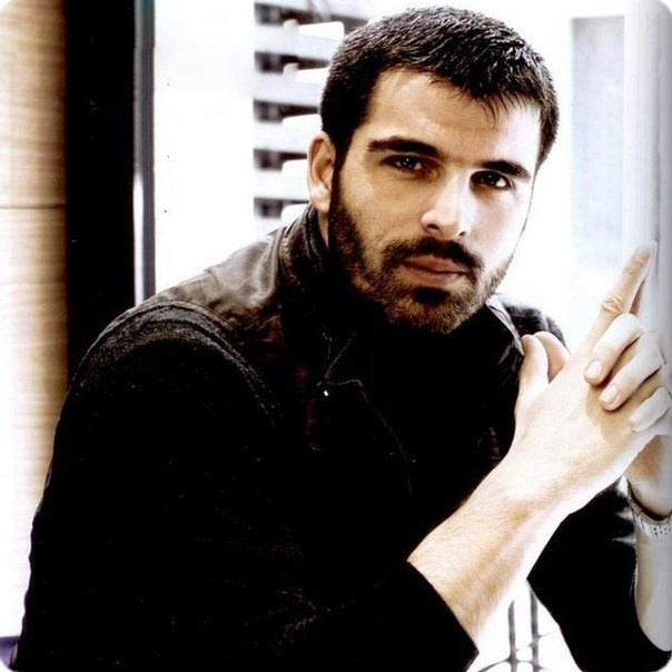 Mehmet Akif Alakurt oyunculuğu bırakıp ülkeyi terk etti!