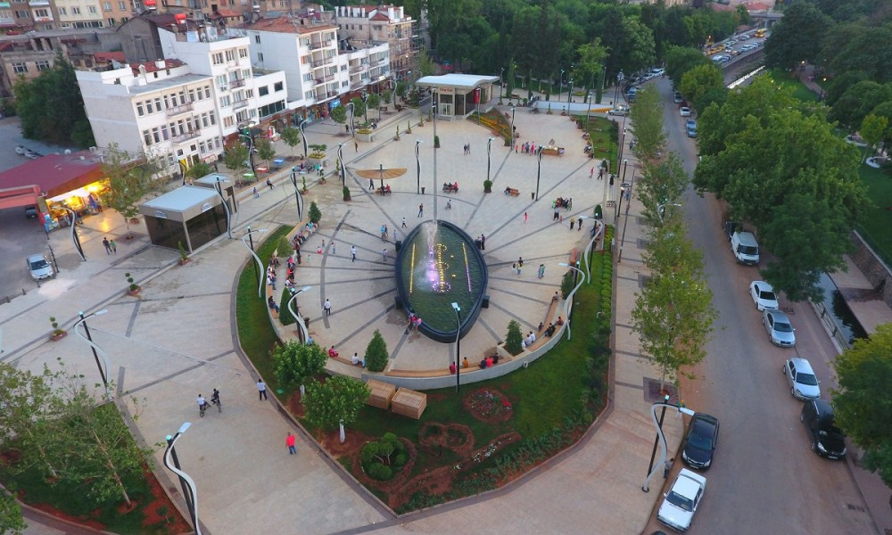 Gaziantep'in yeni meydanı: Milli İrade Meydanı