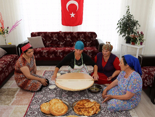 Ahıska Türkleri bayrama hazırlanıtor