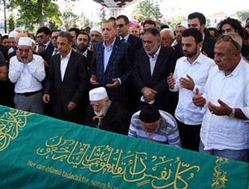 Erdoğan o ismin cenazesine katıldı